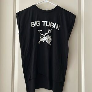 Bella+Canvas womens spinning graphic muscle T-shirt hi/lo raw hem size M black